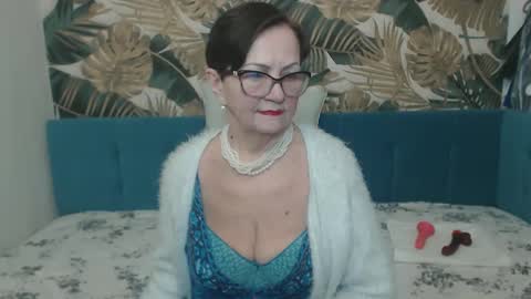 Snapshot of corssika chatting on 02-14-25, 09:10 corssika online show from 02-14-25, 09:10