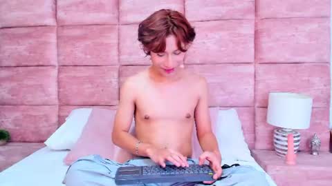 Snapshot of corygreenn chatting on 06-28-26, 03:45 CoryGreen online show from 06-28-26, 03:45