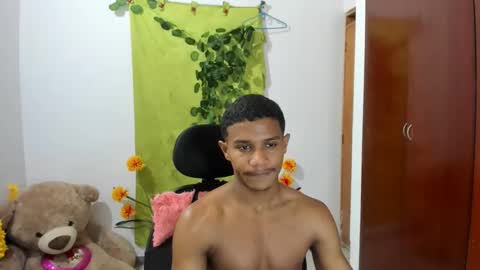 Snapshot of corzoethan chatting on 01-19-25, 02:57 Ethan online show from 01-19-25, 02:57