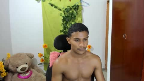 Snapshot of corzoethan chatting on 01-24-25, 12:20 Ethan online show from 01-24-25, 12:20