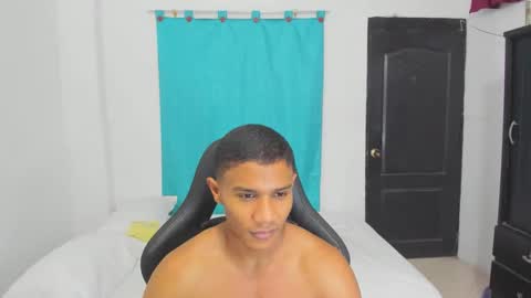 Snapshot of corzoethan chatting on 09-12-25, 12:11 Ethan online show from 09-12-25, 12:11