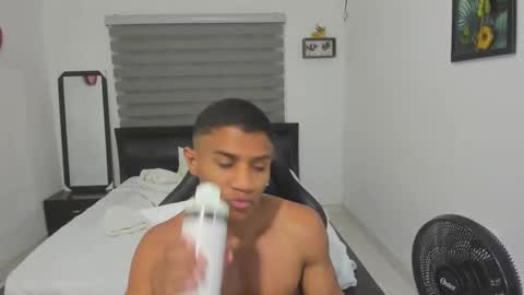 Snapshot of corzoethan chatting on 11-09-25, 10:41 Ethan online show from 11-09-25, 10:41