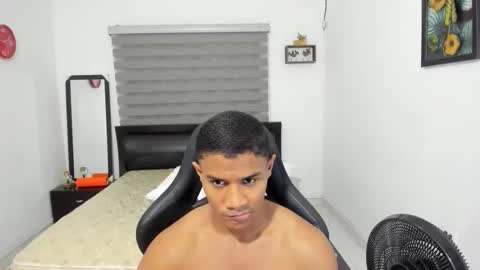 Snapshot of corzoethan chatting on 11-15-25, 10:48 Ethan online show from 11-15-25, 10:48