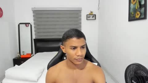 Snapshot of corzoethan chatting on 11-16-25, 10:59 Ethan online show from 11-16-25, 10:59