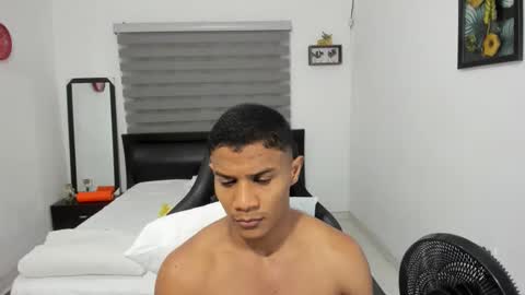 Snapshot of corzoethan chatting on 11-20-25, 11:15 Ethan online show from 11-20-25, 11:15