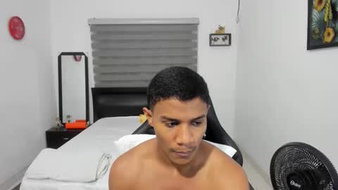 Snapshot of corzoethan chatting on 12-01-25, 05:01 Ethan online show from 12-01-25, 05:01