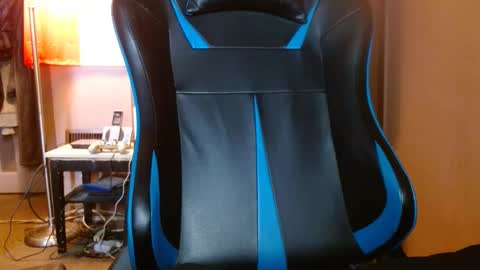 Snapshot of cosmicjones88 chatting on 12-25-24, 02:13 cosmicjones88 online show from 12-25-24, 02:13