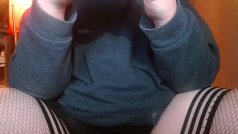 Snapshot of cosmicjones88 chatting on 01-08-25, 10:26 cosmicjones88 online show from 01-08-25, 10:26