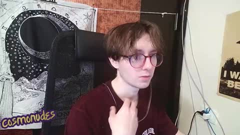 Snapshot of cosmonudes chatting on 01-11-26, 06:24 Barry online show from 01-11-26, 06:24