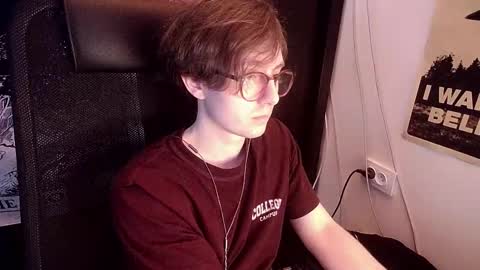 Snapshot of cosmonudes chatting on 03-06-26, 08:27 Barry online show from 03-06-26, 08:27