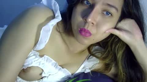 Snapshot of cottoncandygirl9898 chatting on 02-22-25, 08:09 Liz Gwyneth Charlota online show from 02-22-25, 08:09