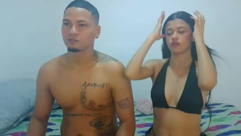 Snapshot of couple777sexy chatting on 10-10-25, 07:35 Andri online show from 10-10-25, 07:35
