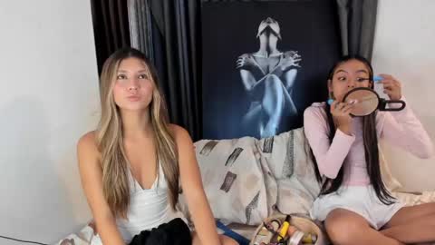 couple_funnyy online show from 05-29-26, 10:52