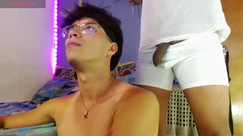 Snapshot of couple_hotfd chatting on 10-10-25, 09:58 Couple hotFD online show from 10-10-25, 09:58