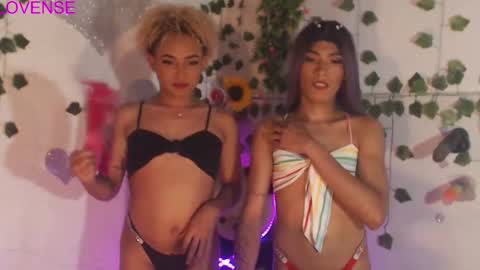 Snapshot of couple_sweet1016 chatting on 03-05-25, 08:32 ALEXA KIM online show from 03-05-25, 08:32