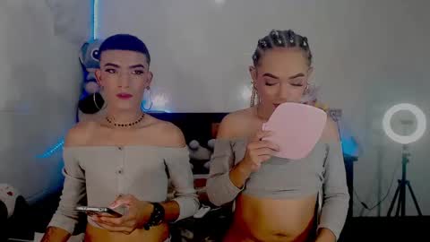 Snapshot of couple_sweet1016 chatting on 09-10-25, 06:35 ALEXA KIM online show from 09-10-25, 06:35