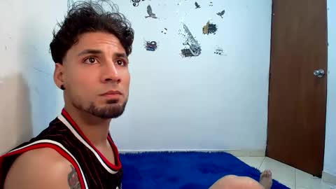 Snapshot of coupleeswetthott chatting on 02-12-26, 01:28 coupleeswetthott online show from 02-12-26, 01:28