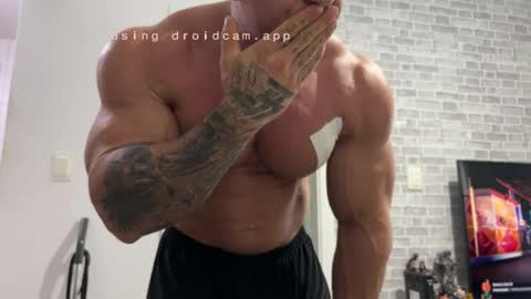 couplemuscle40 online show from 03-25-26, 06:14
