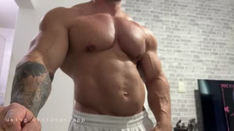 couplemuscle40 online show from 07-07-26, 06:23