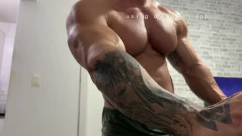 couplemuscle40 online show from 07-21-26, 02:25
