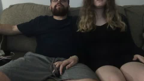 coupleofchi97 online show from 06-10-26, 12:00
