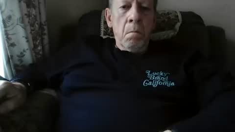 Snapshot of courieral1 chatting on 11-12-25, 08:59 courieral1 online show from 11-12-25, 08:59