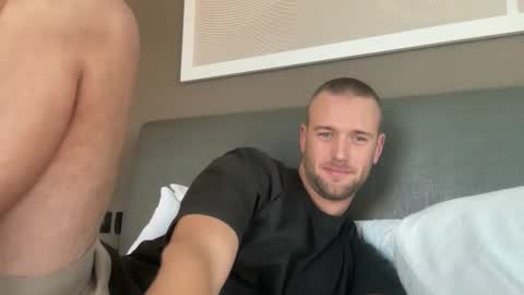 Courtney online show from 06-06-26, 03:11
