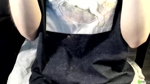 Snapshot of courtney_luv chatting on 10-26-25, 04:24 Im Courtney Nice to meet youFollow meInstagram courtneyluv778 online show from 10-26-25, 04:24