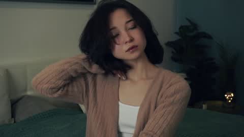 Yui online show from 01-29-25, 07:25