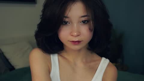 Yui online show from 02-01-25, 07:36