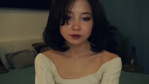 Yui online show from 02-05-25, 07:50