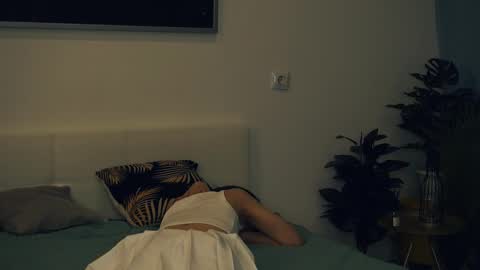 Yui online show from 02-13-25, 10:44