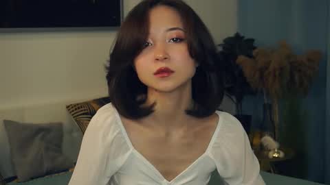 Yui online show from 03-01-25, 07:41