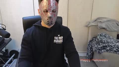 Snapshot of cowboylean chatting on 10-31-25, 08:32 cbl online show from 10-31-25, 08:32