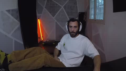 Snapshot of cowudder20 chatting on 01-09-25, 02:51 cowudder20 online show from 01-09-25, 02:51