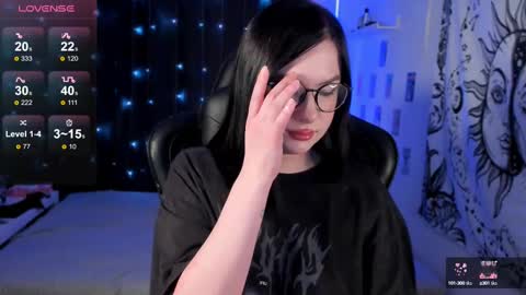 Snapshot of coy_amina_ chatting on 03-06-25, 09:31 Lilith online show from 03-06-25, 09:31