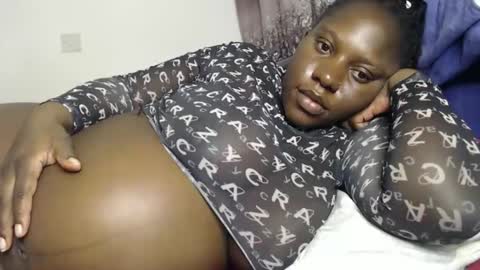 Erykah online show from 02-10-26, 08:13