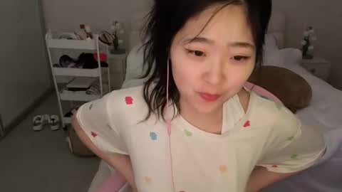 cozykorean online show from 05-18-26, 01:24