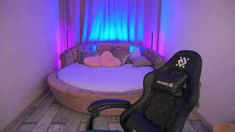 cozymell online show from 11-27-25, 02:52