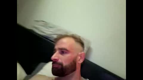 cozzyfella97 online show from 09-18-25, 10:23