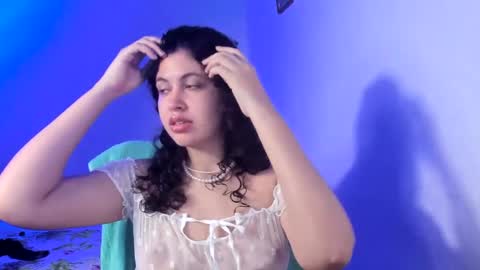 Snapshot of cracker_doll chatting on 02-22-25, 01:00 cracker online show from 02-22-25, 01:00