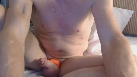 Snapshot of craigsyl71 chatting on 01-16-26, 04:49 Sockjock71 online show from 01-16-26, 04:49