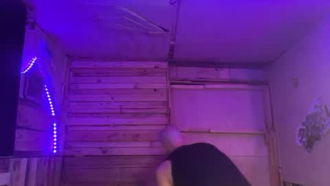 Snapshot of crash__gothic chatting on 02-11-26, 11:48 CrashGothic online show from 02-11-26, 11:48