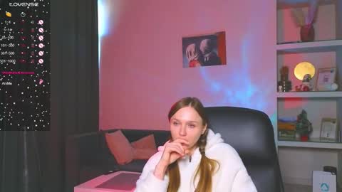 Snapshot of cravelucy chatting on 01-07-26, 11:34 lucy online show from 01-07-26, 11:34