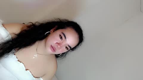 Snapshot of crazy_vixen chatting on 12-18-24, 03:58 Hot Ayisha online show from 12-18-24, 03:58