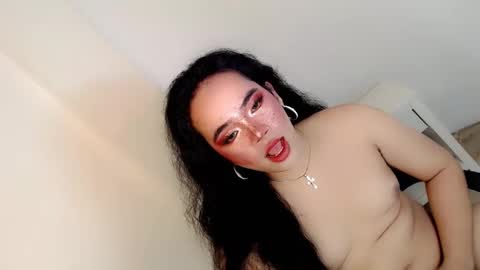 Snapshot of crazy_vixen chatting on 12-24-24, 07:44 Hot Ayisha online show from 12-24-24, 07:44