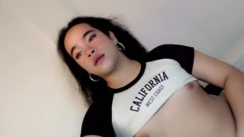 Snapshot of crazy_vixen chatting on 01-04-25, 08:48 Hot Ayisha online show from 01-04-25, 08:48
