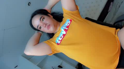 Snapshot of crazy_vixen chatting on 01-10-25, 07:25 Hot Ayisha online show from 01-10-25, 07:25