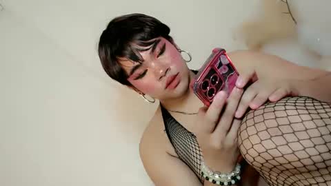 Snapshot of crazy_vixen chatting on 03-12-25, 05:49 Hot Ayisha online show from 03-12-25, 05:49