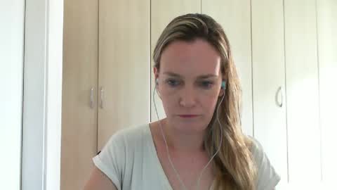 Anny online show from 01-20-25, 10:51